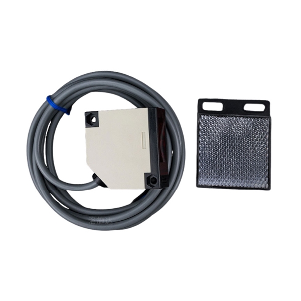 Picture of IR Retro Reflective Photoelectric Sensor, 30–4000mm