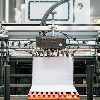 Color sensor for printing and packaging industry