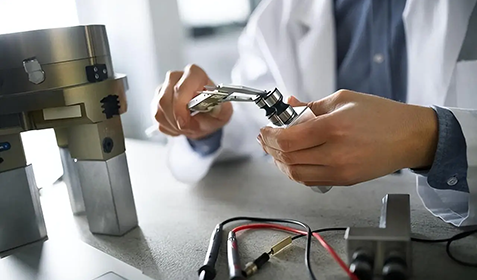 Precise measurement of force and pressure