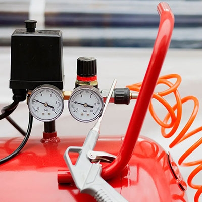 Accelerometer and vibration sensor of air compressor