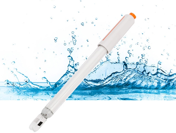 Conductivity level probe for laboratory feature
