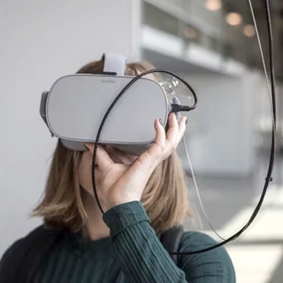 VR