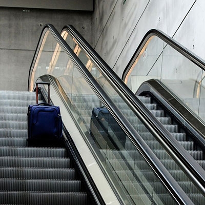 Digital photoelectric sensor for escalator