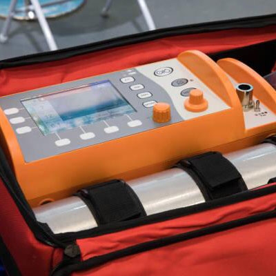 Gas flow sensor for portable ventilator