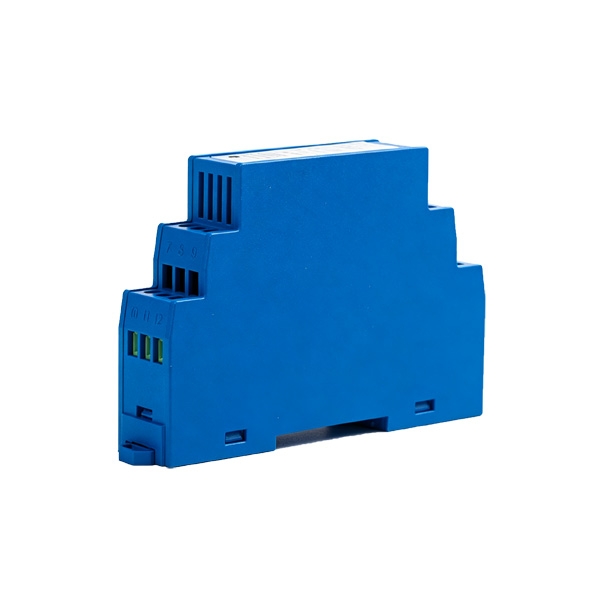 Isolated DC voltage sensor