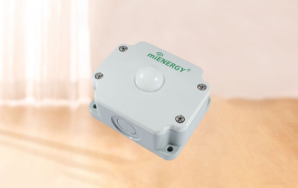 Light intensity transmitter detail