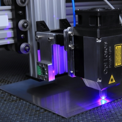 Linear encoder for laser cutting machine