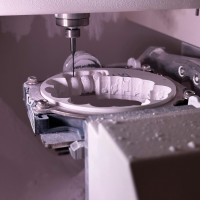 Linear encoder for milling machine