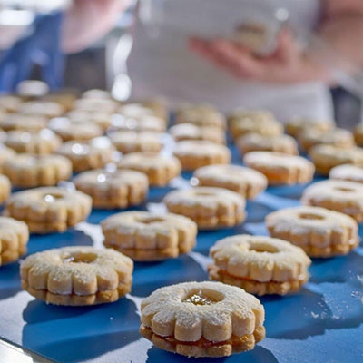 Long distance photo sensor for production line